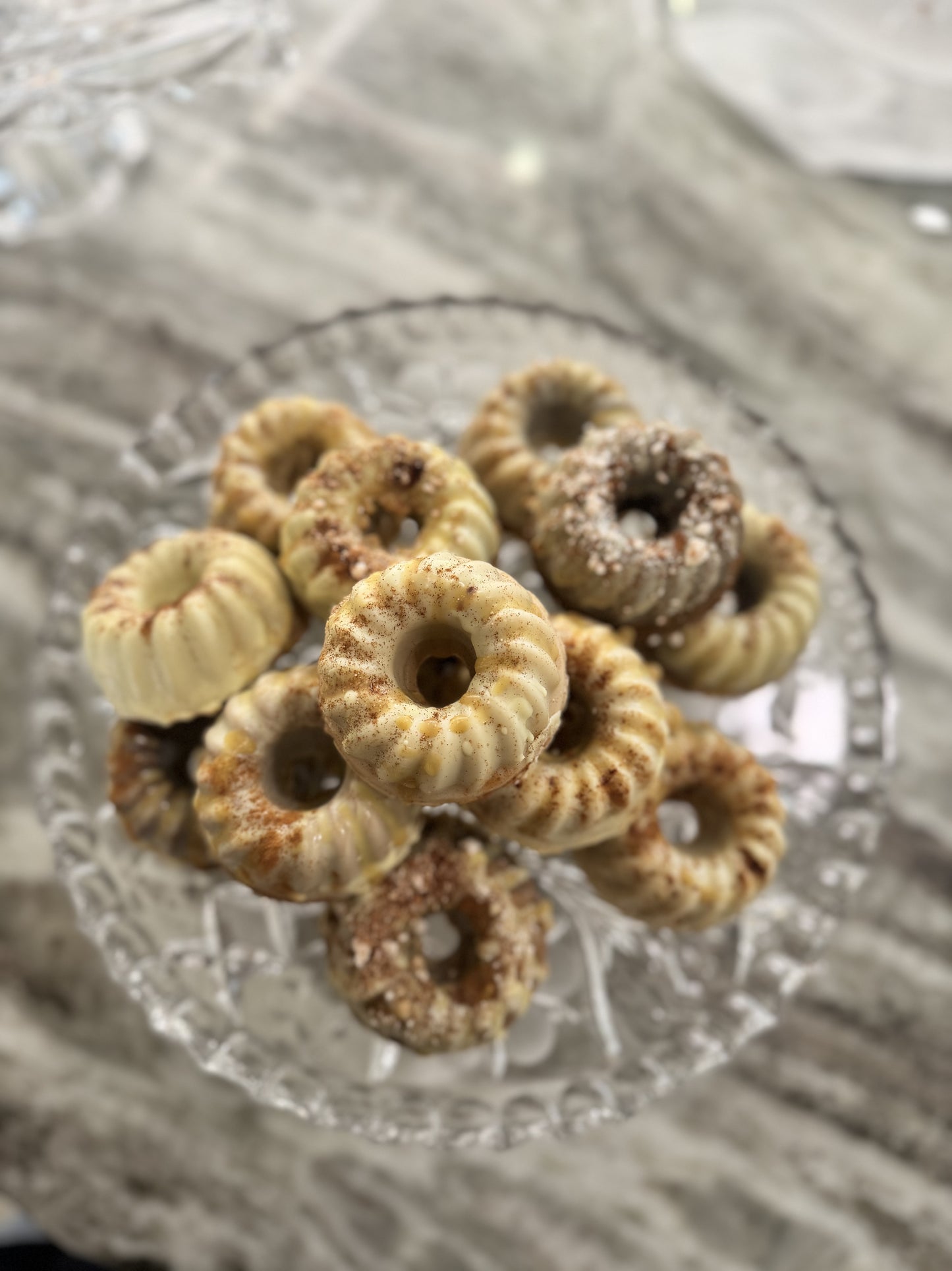 Cinnamon & Vanilla Frosted Mini Bundt Cake Wax Melts