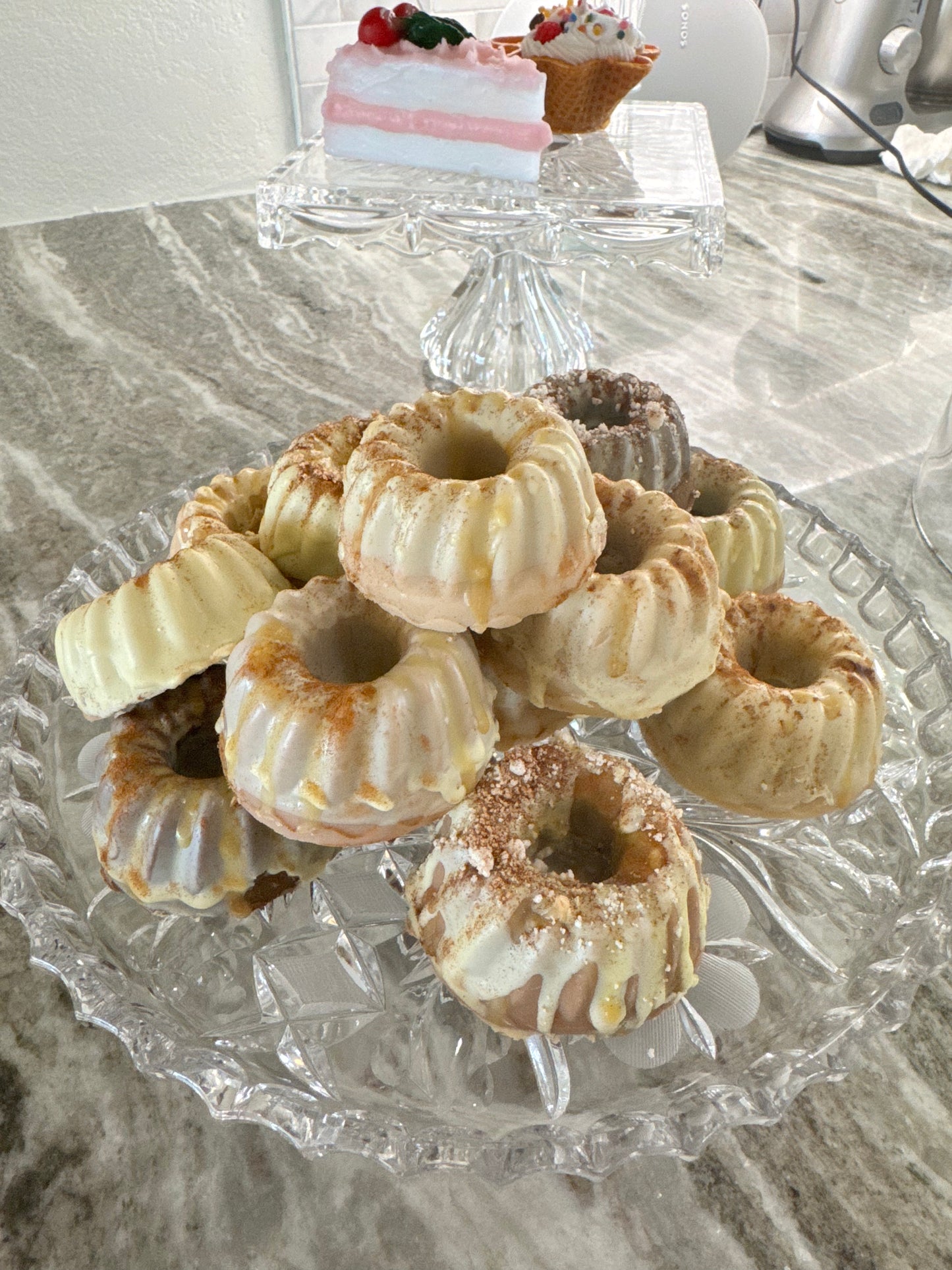 Cinnamon & Vanilla Frosted Mini Bundt Cake Wax Melts
