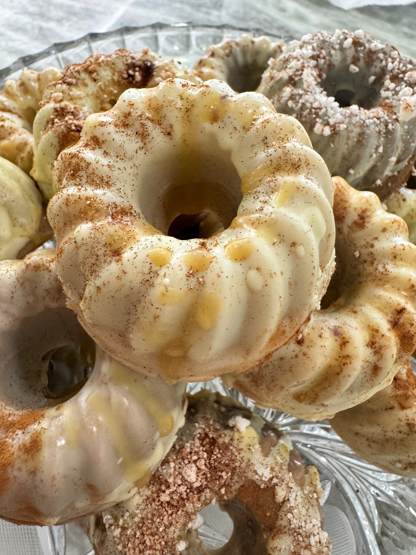 Cinnamon & Vanilla Frosted Mini Bundt Cake Wax Melts